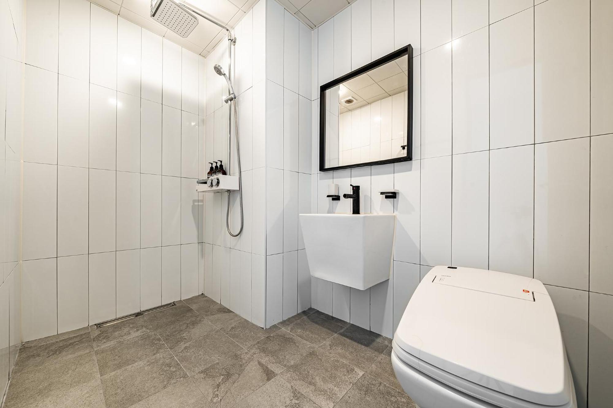 Stay Hostel Сокчхо Экстерьер фото