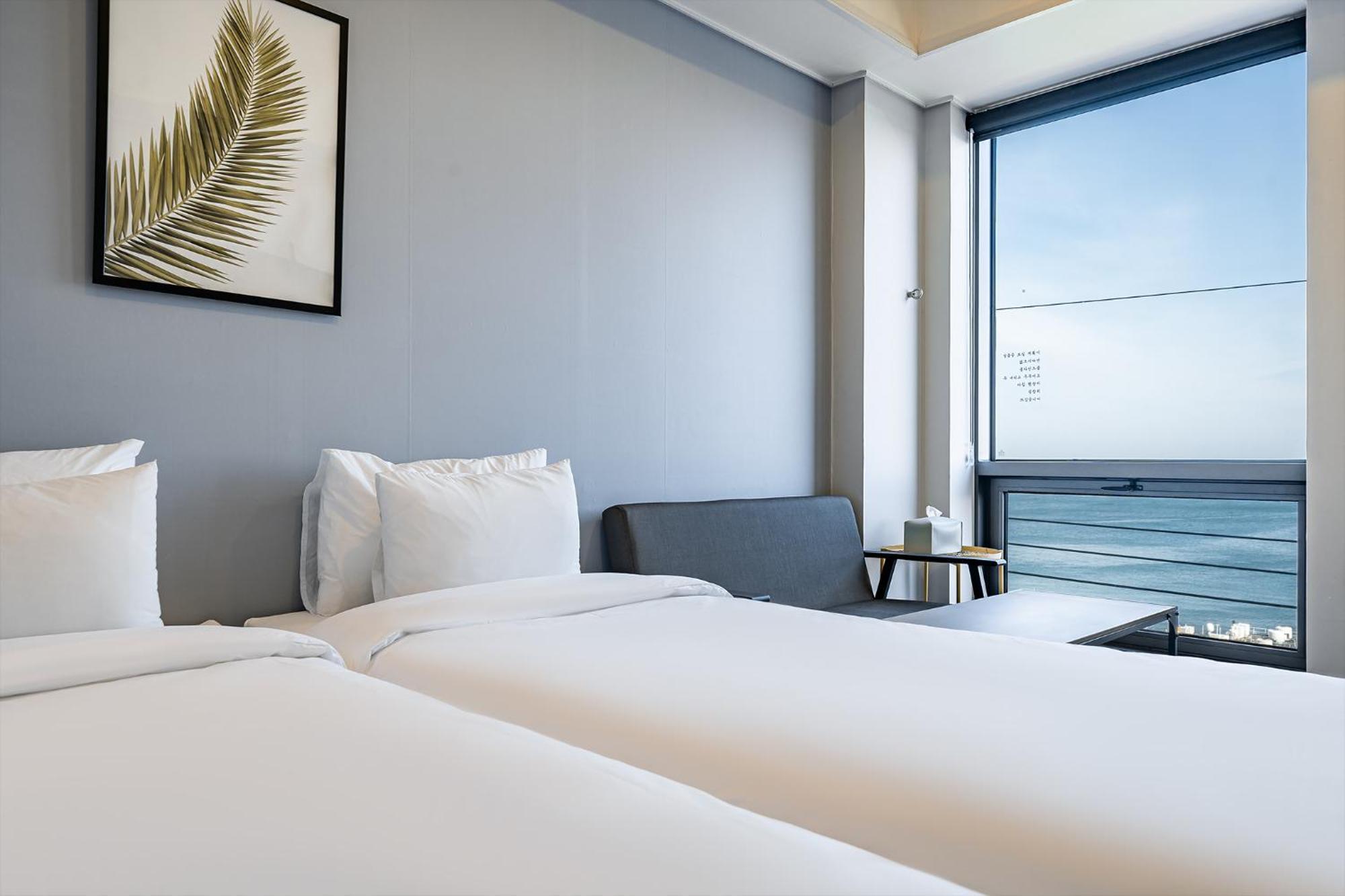 Stay Hostel Сокчхо Экстерьер фото